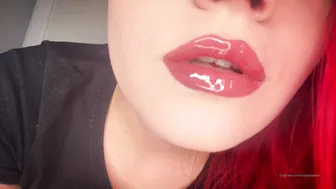 raquelroperxx onlyfans cute slut caresses intimate places