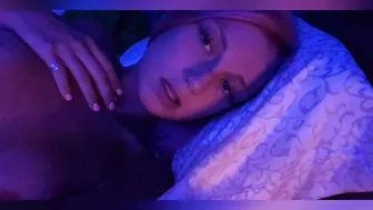paytonavery onlyfans luscious babes lick cunt in pose