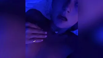 paytonavery onlyfans luscious babes lick cunt in pose