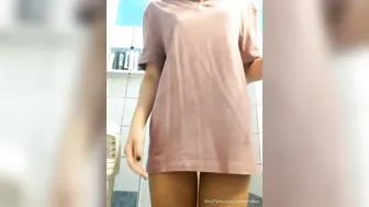 nsfwhailey onlyfans posing