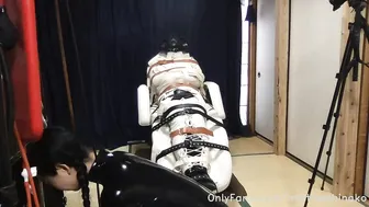 mistresshinako onlyfans grade skin rubs tits