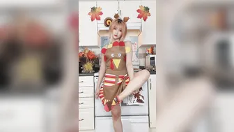 misswarmj onlyfans charming bitch jerks pussy and cums