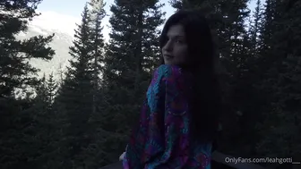 leahgotti___ onlyfans crazy chick fondles her cunt by hand