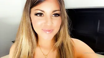 kaylakayden onlyfans busty bitch massages her pussy and nipples