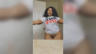 diorlips onlyfans  cam girl  masturbates shaved vagina