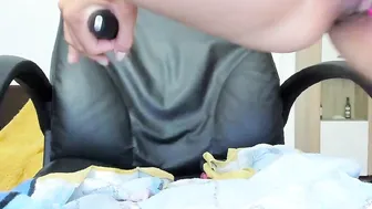 sexybadgirll chaturbate imposing slut fucks pussy with fingers