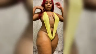 diorlips onlyfans naughty queen puts on beautiful tits