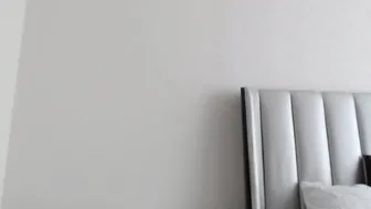 yansimi chaturbate gorgeous babe licks dildo