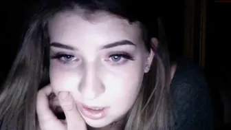 mcinnamonsxo chaturbate fucks herself in pussy