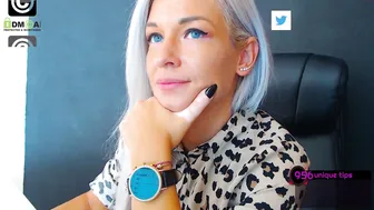 debralee chaturbate slutty babe bares big tits