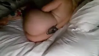 brooklynmonroez chaturbate slutty lady fucks her ass hard