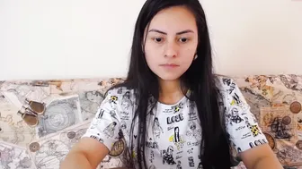 angel_smile_ chaturbate gorgeous bitch chatting in fries