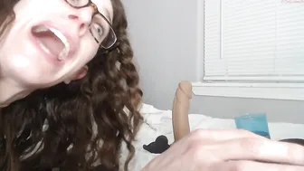 wetsparkles chaturbate gorgeous prostitute caresses shaved cunt