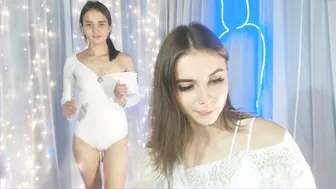 pink_angels chaturbate gorgeous confused caresses pussy