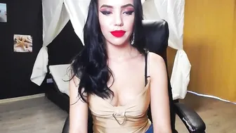 illegal__ chaturbate hot beast sticks fingers in wet holes