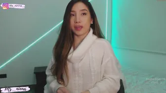 ms_ninna chaturbate naughty babe caresses hairy cunt