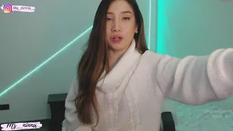 ms_ninna chaturbate naughty babe caresses hairy cunt