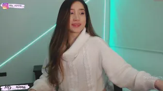 ms_ninna chaturbate naughty babe caresses hairy cunt