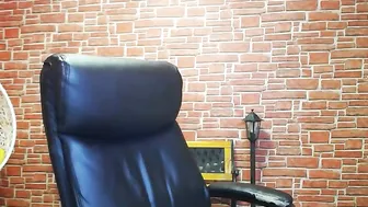 illegal__ chaturbate attractive chick diligently licks dildo