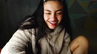 naughty_angel_x chaturbate cute slut jerking shaved cunt