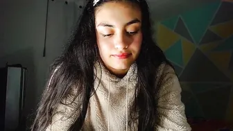 naughty_angel_x chaturbate beauty is resting with pussy