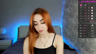 lily_rain chaturbate bitch with huge booty caresses hairy cunt