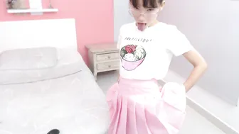 little_effy18 chaturbate exciting bitch dancing in underwear