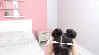 little_effy18 chaturbate exciting bitch dancing in underwear