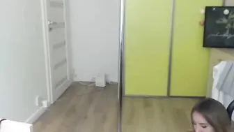 kelsimonro chaturbate the naughty dolly jerks off her pussy with a phallus