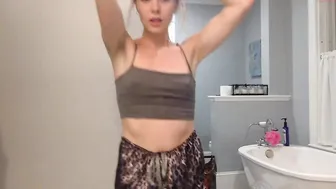 itsmechanel7 chaturbate sexy nurse heals her gentleman with caresses