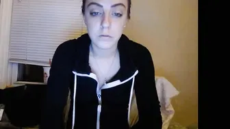 lilm54 chaturbate attractive babe caresses lips sex