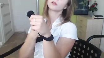kelsimonro chaturbate front seat thinks