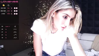 gigielliot chaturbate  private e striptease