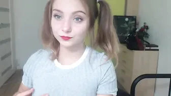 kelsimonro chaturbate seductive babe fucks both holes
