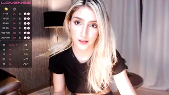 gigielliot chaturbate busty chick talks in french