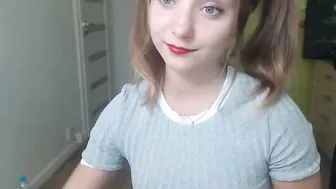 kelsimonro chaturbate naughty female shows big tits
