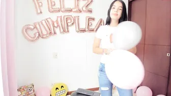 gabi_rios chaturbate busty brunette sucks dildo