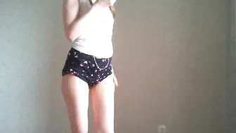 wetsweett busty blonde is sucking a pussy