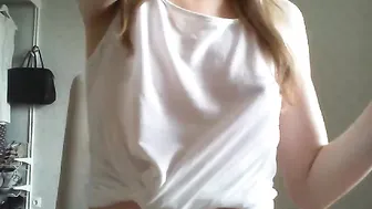 wetsweett busty blonde is sucking a pussy