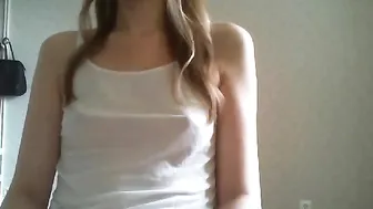 wetsweett teen slut fingers her crevices