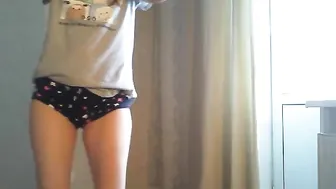 wetsweett shrew babe kurolesit in the office