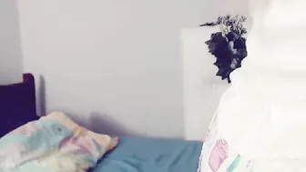 cutevannia black-haired babe jerks off her cunt