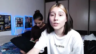 lari bearded dude fucks girlfriend from behind