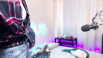 eva_cali attractive bitch fucks her cap