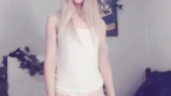 cutevannia cute babe masturbating pussy sex toys