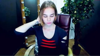 comely_ol1via juicy bitch caresses the clitoris
