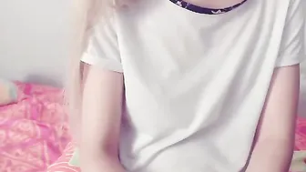 cutevannia crazy lady jerks off and cums