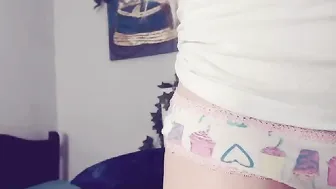 cutevannia shy on webcam