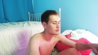 bard_and_kate showing her butt