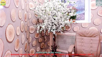 alisa__coy appetizing babe lifts her legs